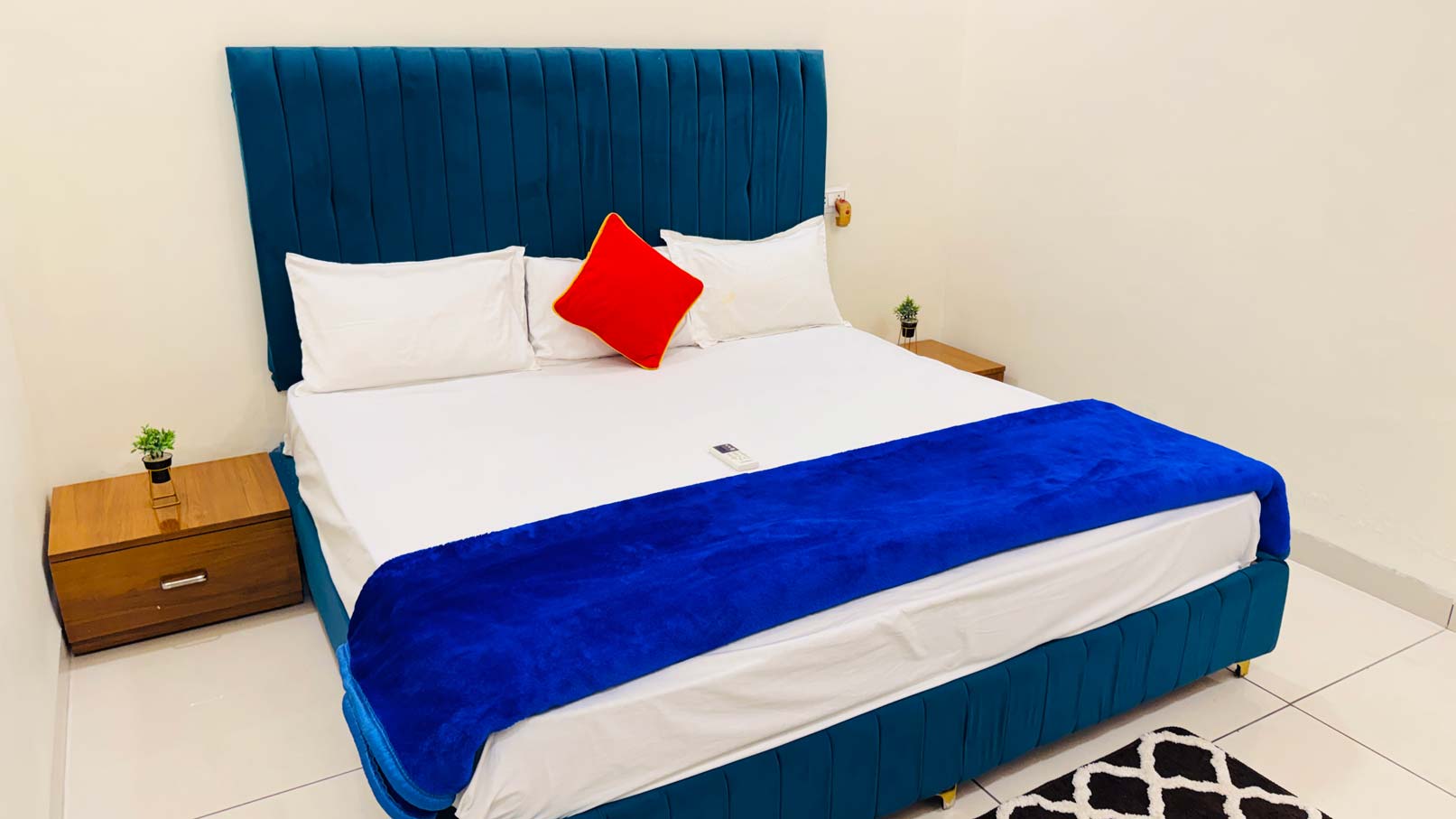 Super Deluxe Room - Double Bed